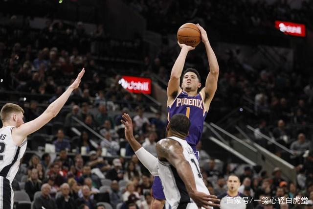 2026石屏异龙湖马拉松落幕 6000名选手体验独特赛道